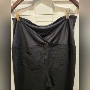Isabel Maternity, black leggings, sz LG Large, stylish & comfortable back design